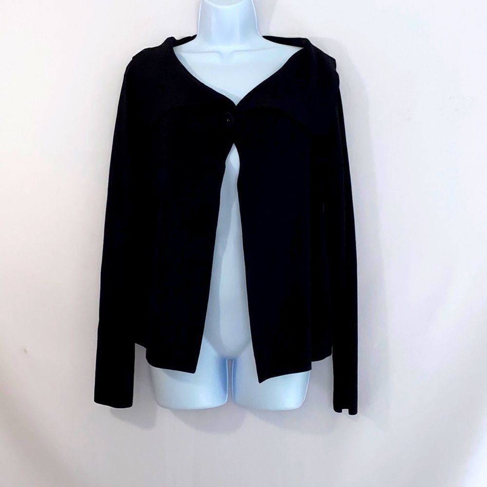 Cable & Gauge Black Single Button Collar Sweater
